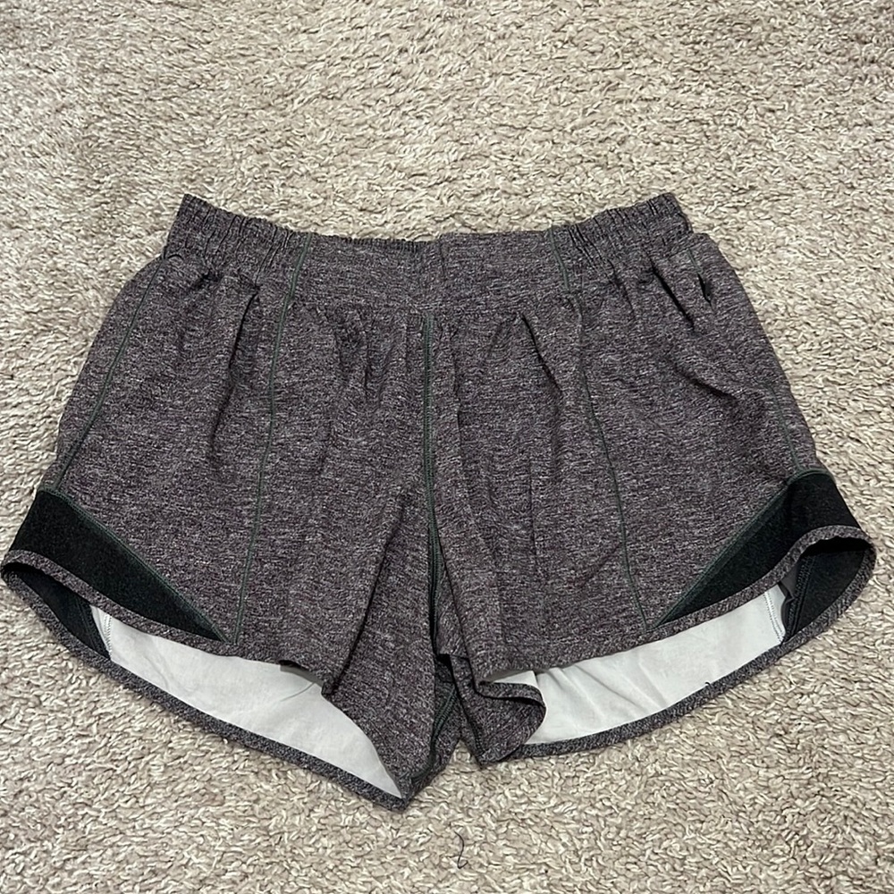 Lululemon hotty hot low rise shorts